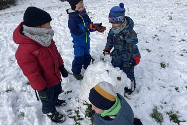 Sněhohrátky Včelky